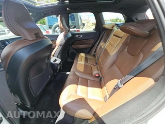 2021 Volvo XC60 T5 Momentum - miniatura 13