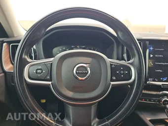 2021 Volvo XC60 T5 Momentum - miniatura 10