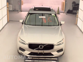 2021 Volvo XC60 T5 Momentum - miniatura 2