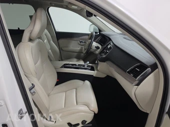 2021 Volvo XC90 Recharge Plug-In Hybrid T8 Inscription 6-Passenger - miniatura 8
