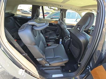 2021 Volvo XC90 Recharge Plug-In Hybrid T8 Inscription Expression 6-Passenger - miniatura 14