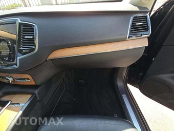 2021 Volvo XC90 Recharge Plug-In Hybrid T8 Inscription Expression 6-Passenger - miniatura 17