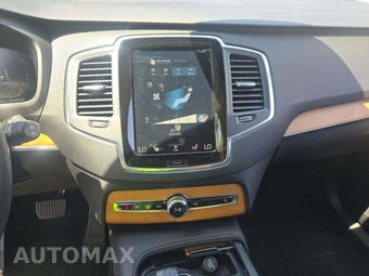 2021 Volvo XC90 Recharge Plug-In Hybrid T8 Inscription Expression 6-Passenger - miniatura 8