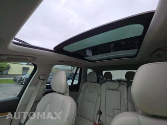 2021 Volvo XC90 Recharge Plug-In Hybrid T8 Inscription Expression 7-Passenger - miniatura 11