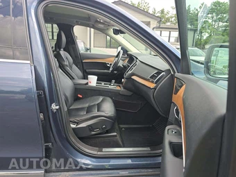 2021 Volvo XC90 Recharge Plug-In Hybrid T8 Inscription Expression 7-Passenger - miniatura 16