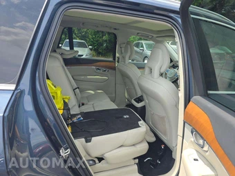 2021 Volvo XC90 Recharge Plug-In Hybrid T8 Inscription Expression 7-Passenger - miniatura 13