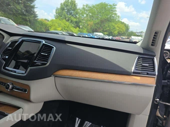 2021 Volvo XC90 Recharge Plug-In Hybrid T8 Inscription Expression 7-Passenger - miniatura 16
