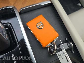 2021 Volvo XC90 Recharge Plug-In Hybrid T8 Inscription Expression 7-Passenger - miniatura 5