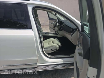 2021 Volvo XC90 T6 Inscription 7-Passenger - miniatura 16