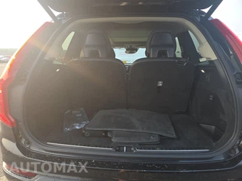 2021 Volvo XC90 T6 Momentum 6-Passenger - miniatura 17