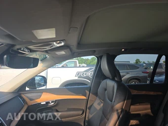 2021 Volvo XC90 T6 Momentum 6-Passenger - miniatura 19