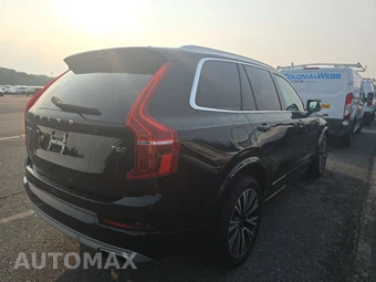 2021 Volvo XC90 T6 Momentum 6-Passenger - miniatura 4