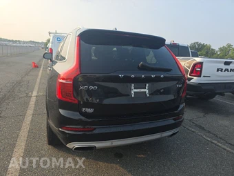 2021 Volvo XC90 T6 Momentum 6-Passenger - miniatura 5