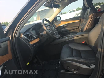 2021 Volvo XC90 T6 Momentum 6-Passenger - miniatura 7