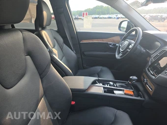 2021 Volvo XC90 T6 Momentum 6-Passenger - miniatura 8
