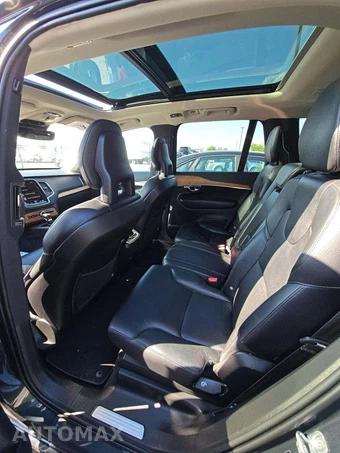 2021 Volvo XC90 T6 Momentum 7-Passenger - miniatura 7