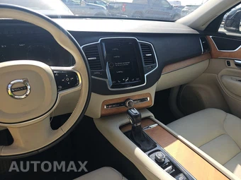 2021 Volvo XC90 T6 Momentum 7-Passenger - miniatura 11