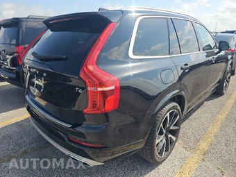 2021 Volvo XC90 T6 Momentum 7-Passenger - miniatura 4
