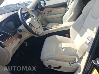 2021 Volvo XC90 T6 Momentum 7-Passenger - miniatura 7