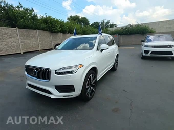 2021 Volvo XC90 T6 Momentum 7-Passenger