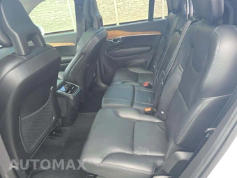 2021 Volvo XC90 T6 Momentum 7-Passenger - miniatura 10
