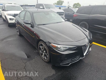 2022 Alfa Romeo Giulia Ti – miniatura 3