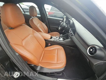 2022 Alfa Romeo Giulia Ti – miniatura 8