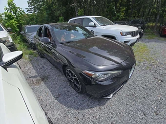 2022 Alfa Romeo Giulia Ti – miniatura 4
