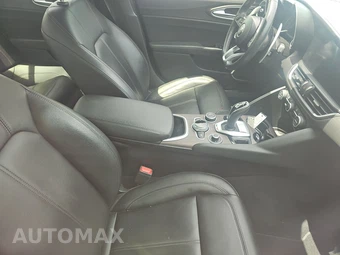 2022 Alfa Romeo Giulia Ti – miniatura 8