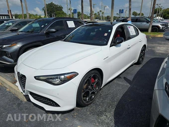 2022 Alfa Romeo Giulia Veloce