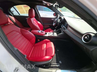 2022 Alfa Romeo Giulia Veloce – miniatura 18