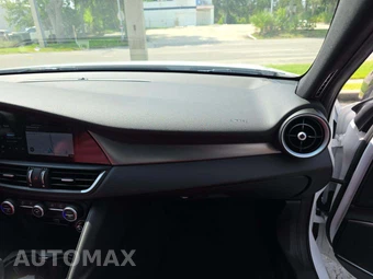 2022 Alfa Romeo Giulia Veloce – miniatura 19