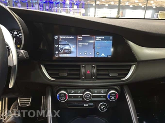 2022 Alfa Romeo Giulia Veloce - miniatura 10