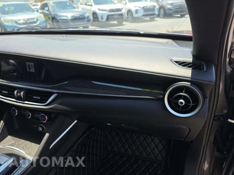 2022 Alfa Romeo Stelvio Quadrifoglio - miniatura 19