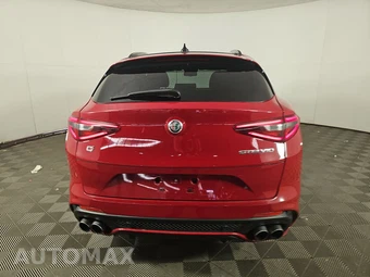 2022 Alfa Romeo Stelvio Quadrifoglio - miniatura 5