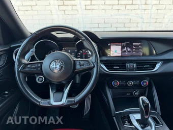 2022 Alfa Romeo Stelvio Sprint – miniatura 11
