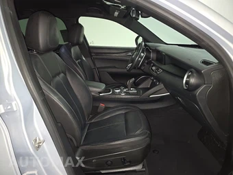 2022 Alfa Romeo Stelvio Sprint – miniatura 8