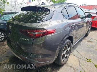 2022 Alfa Romeo Stelvio Ti – miniatura 3