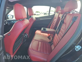 2022 Alfa Romeo Stelvio Veloce – miniatura 13