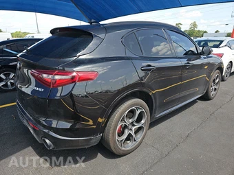 2022 Alfa Romeo Stelvio Veloce – miniatura 4