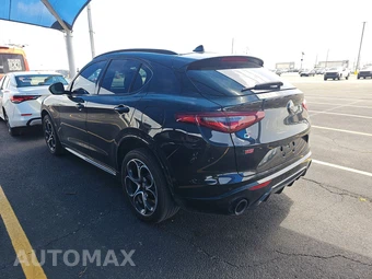 2022 Alfa Romeo Stelvio Veloce – miniatura 6