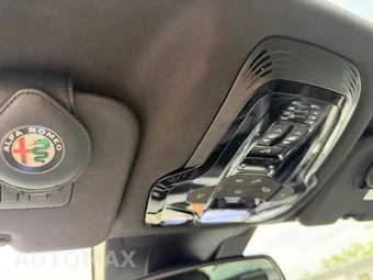 2022 Alfa Romeo Stelvio Veloce - miniatura 30