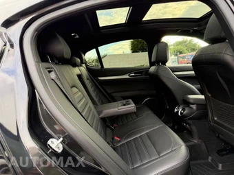 2022 Alfa Romeo Stelvio Veloce - miniatura 33