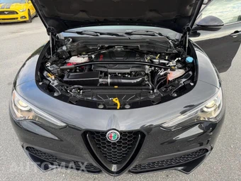 2022 Alfa Romeo Stelvio Veloce - miniatura 39