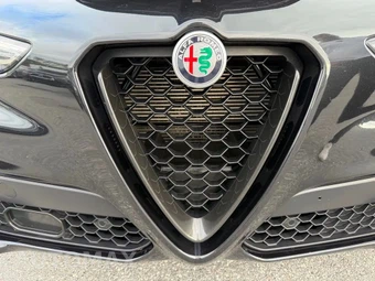 2022 Alfa Romeo Stelvio Veloce - miniatura 6