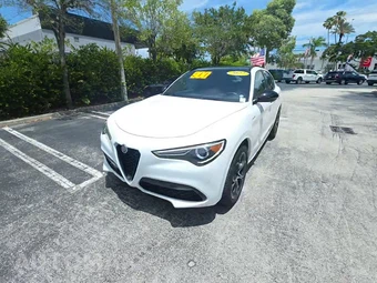 2022 Alfa Romeo Stelvio Veloce