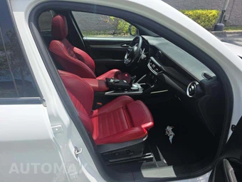 2022 Alfa Romeo Stelvio Veloce - miniatura 15