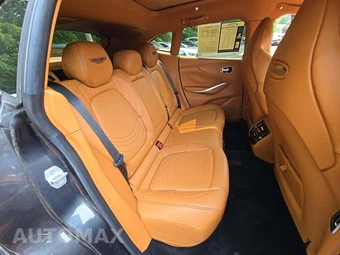 2022 Aston Martin DBX - miniatura 16