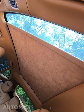 2022 Aston Martin DBX - miniatura 22