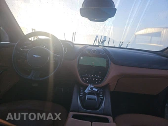 2022 Aston Martin DBX - miniatura 17
